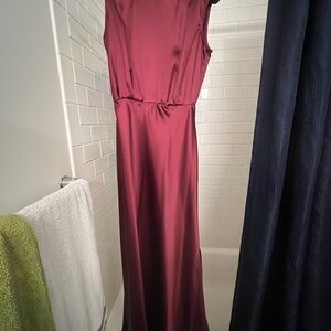 Elegant Burgundy Sleeveless Dress